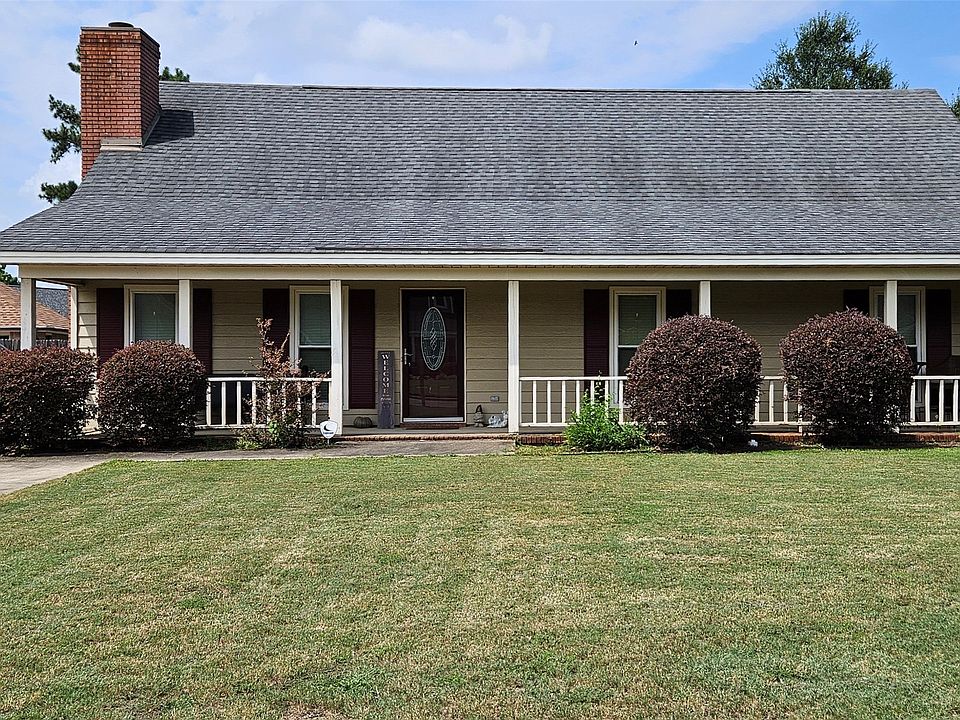 1st image of 738 Summer Ln