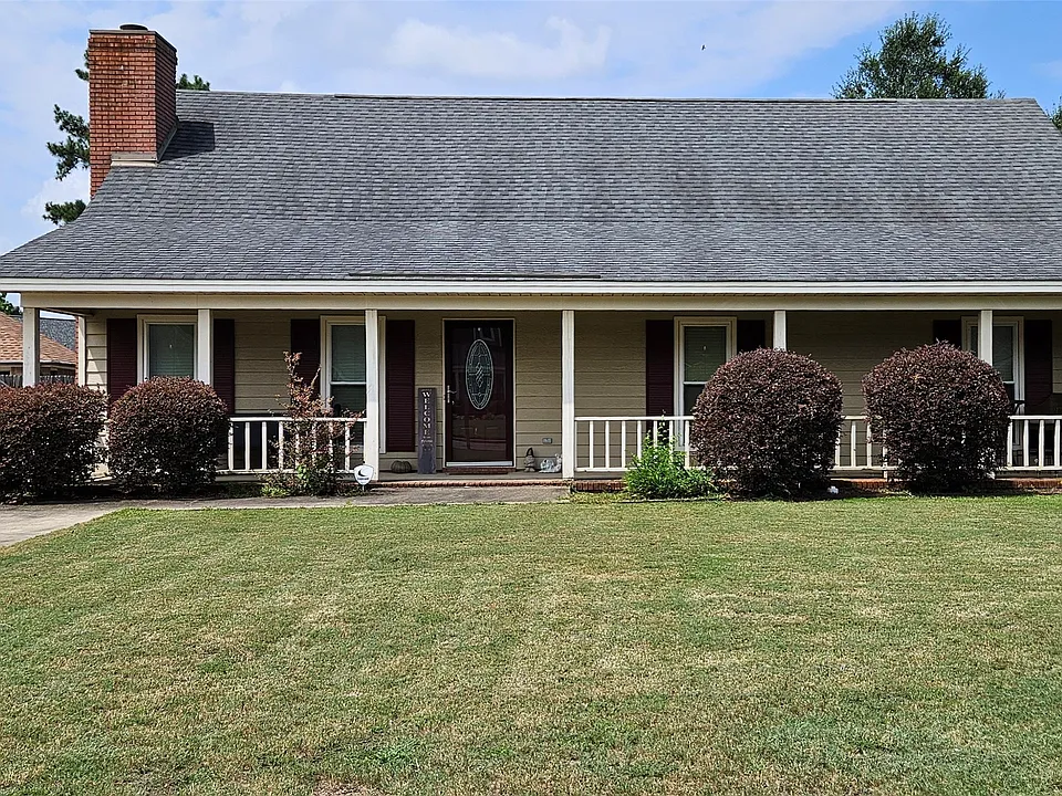 738 Summer Ln