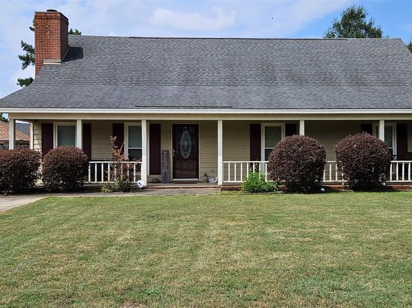 738 Summer Ln