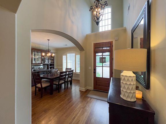 3rd image of 759 Magnolia Garden Cv