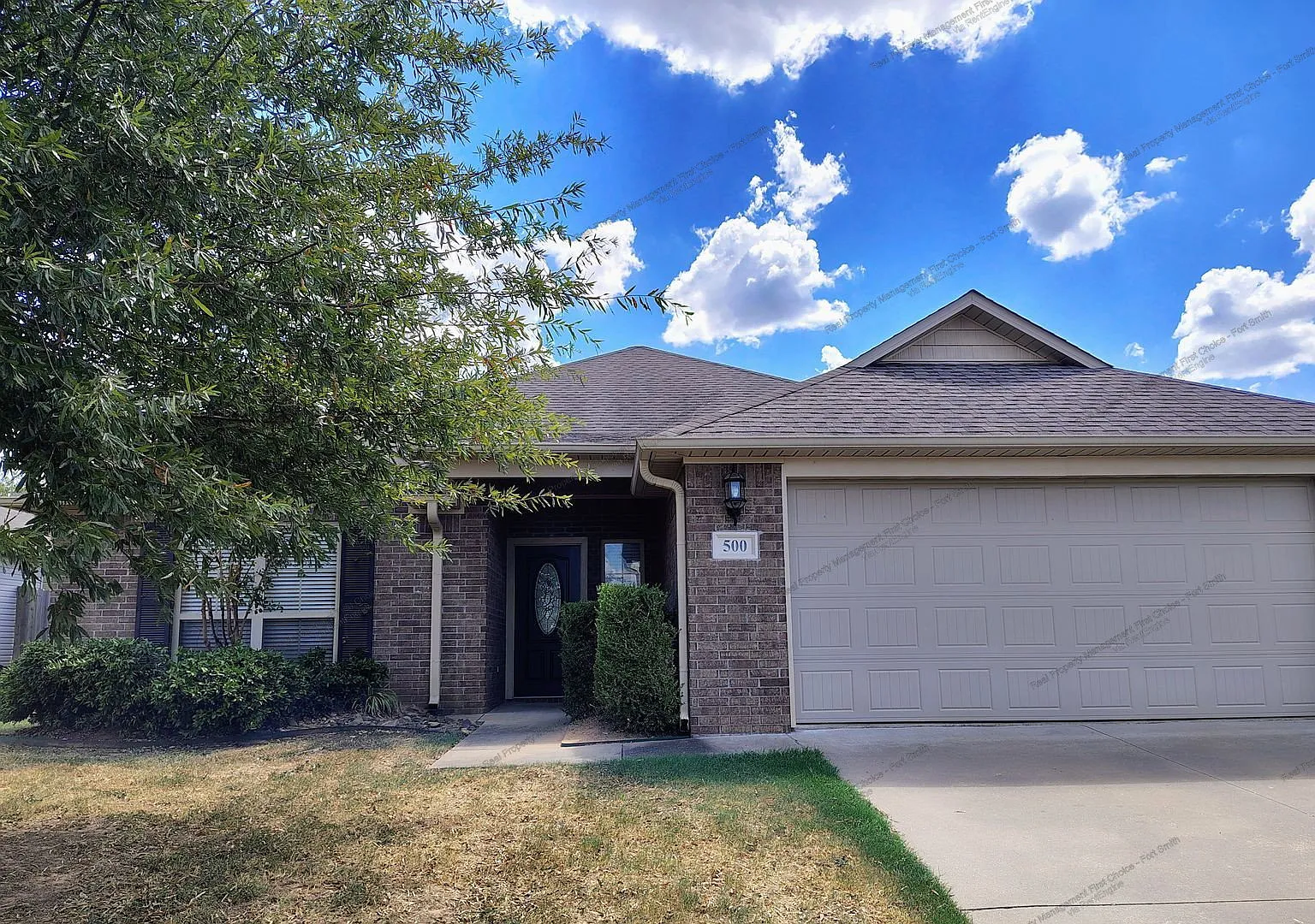 3 bed, 2.0 bath, 1690 sqft, $1,650 — Photo 1