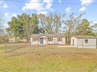 284 Dolan Dr, Cantonment, FL 32533