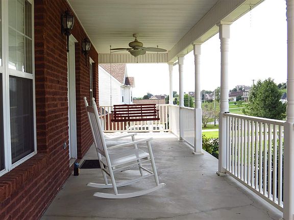 5th image of 2009 Strawberry Dr