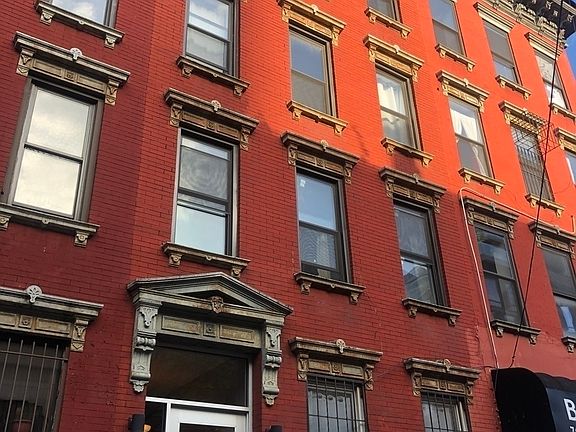 5th image of 425 Wythe Ave #4F