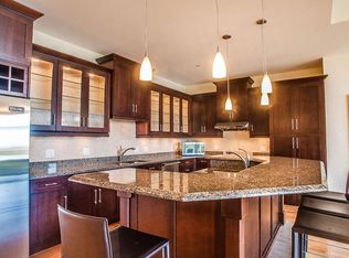 1313 N Franklin Pl APT 405, Milwaukee, WI 53202