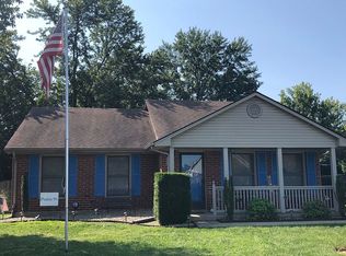 315 Chestnut Ln, Versailles, KY 40383