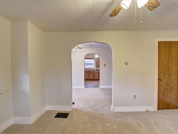 5th image of 224 Water St