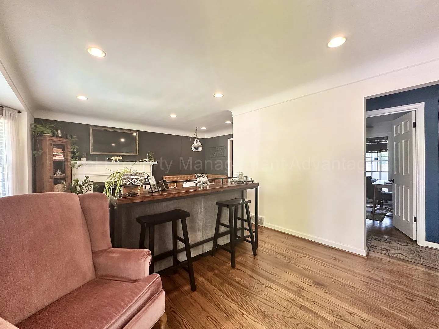 Updated 3-Bed Ranch Steps from Downtown Birmingham & Woodward! — Photo 3