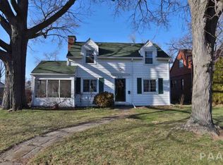 1001 E Seneca Pl, Peoria, IL