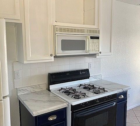 4th image of 1541 Linnbaker Ln Unit 102