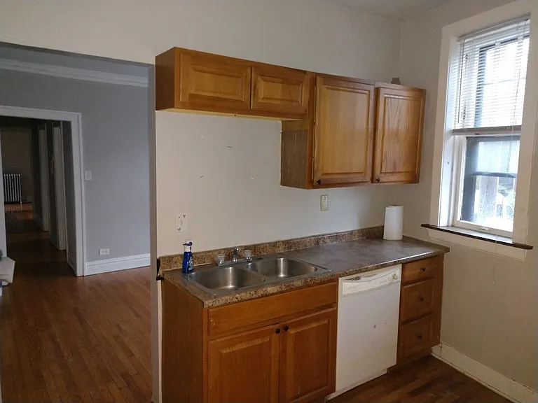 1331 W Fargo Ave #2S — Photo 12