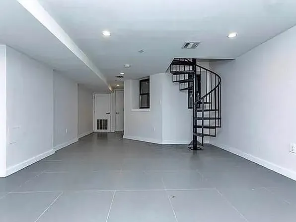 662 Park Place 1BL image 18 of 19