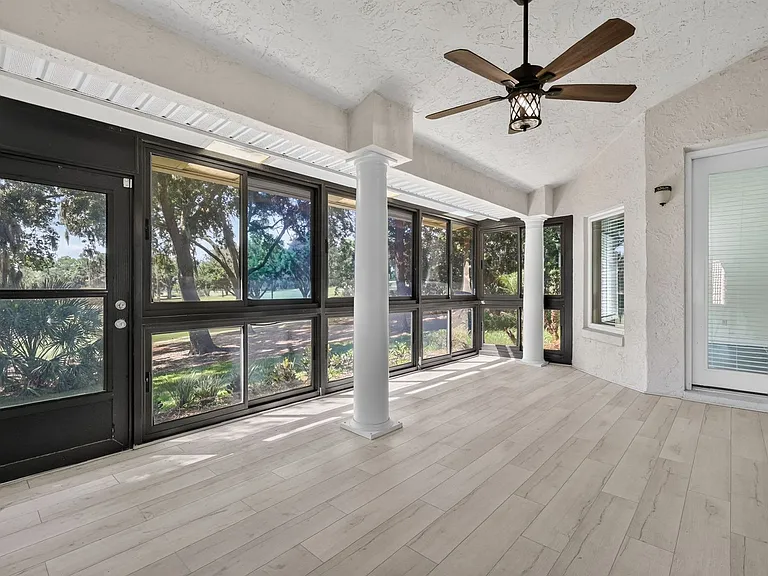 118 W Magnolia Ave — Photo 26