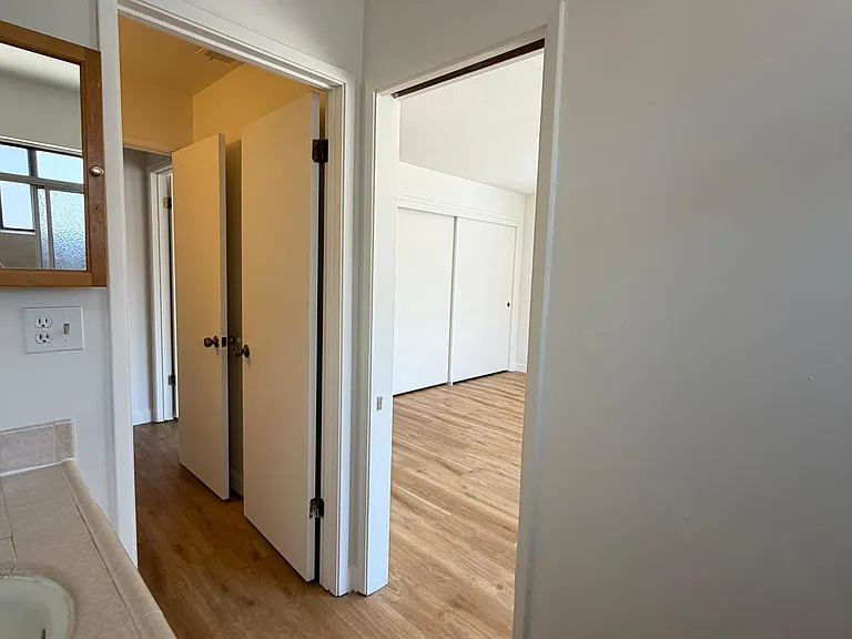 713 Frederick St — Photo 12