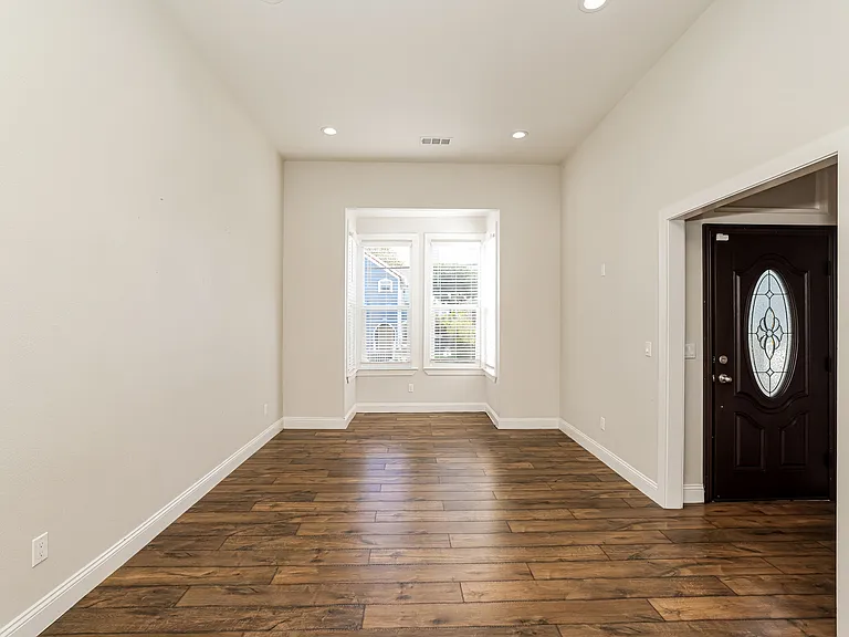 3-photo-Living-Room-