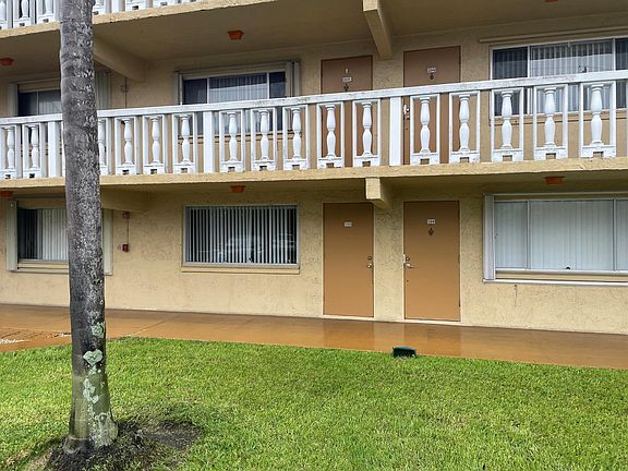 2nd image of 100 Village Green Cir E APT 103