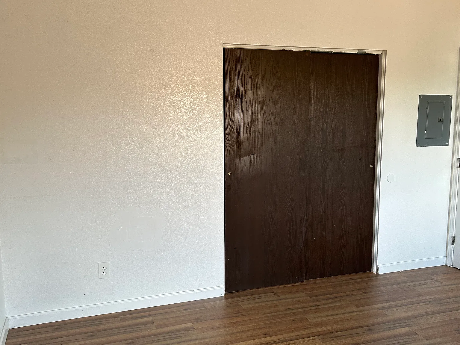 2 bed, $1,350 — Photo 4