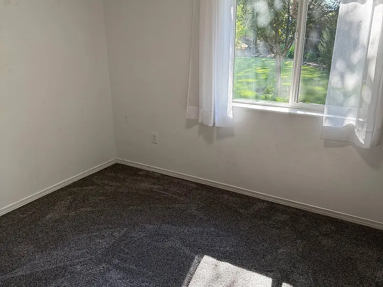 61087 Honkers Ct — Photo 4
