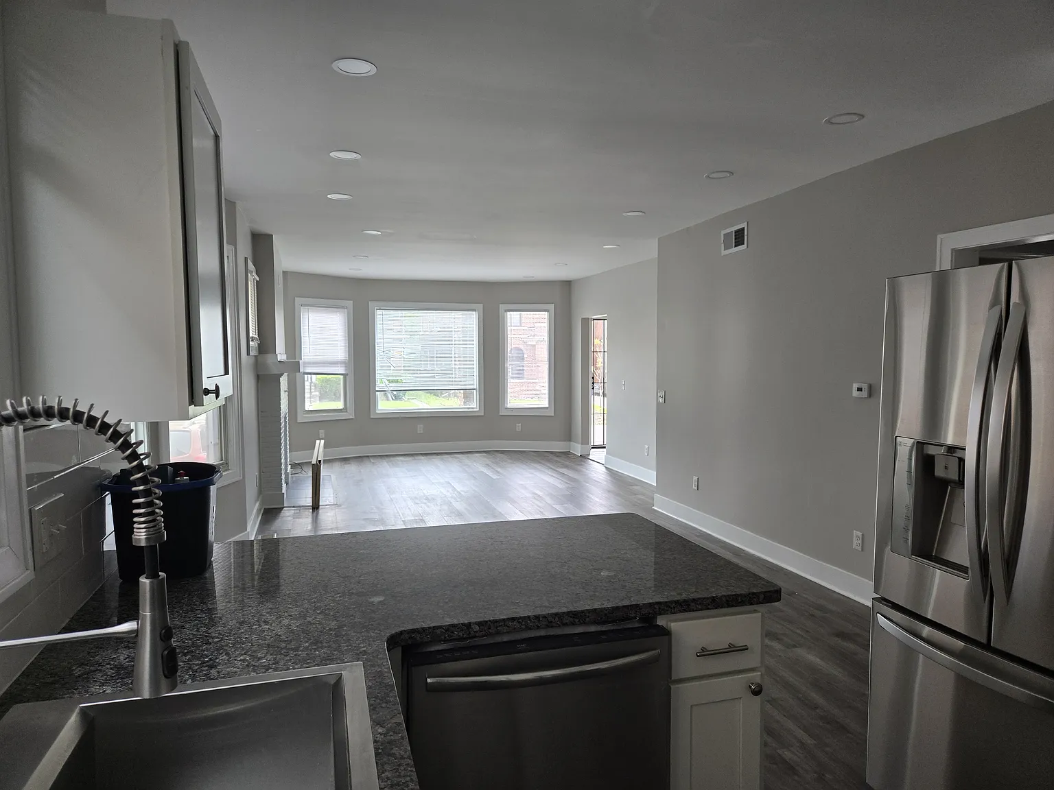 2 bed, 1.5 bath, 1250 sqft, $1,350 — Photo 1