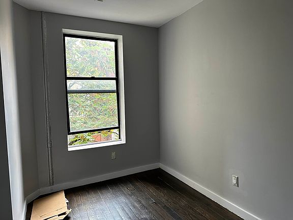 3rd image of 204 E 112th St APT 46