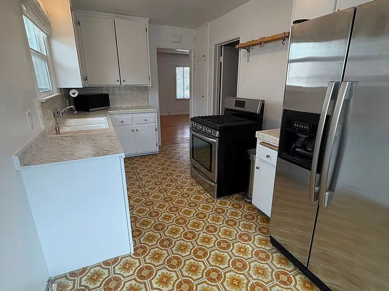 15123 Kornblum Ave — Photo 14