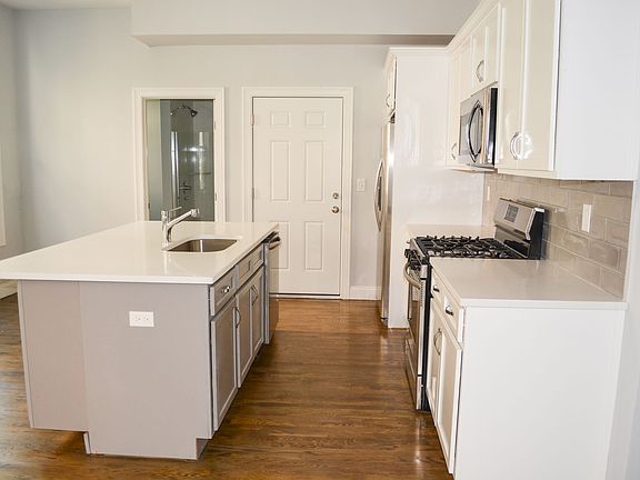 2nd image of 177 Lawrence St Unit 2