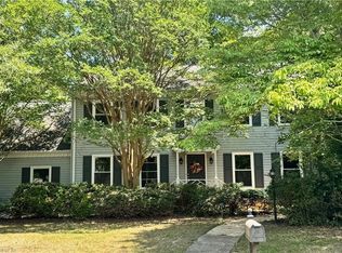 3 Katies Cir, Newport News, VA 23606