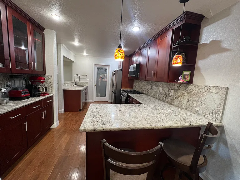2533 Glen Isle Ave — Photo 8