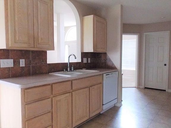 5th image of 1008 Woodhollow Dr