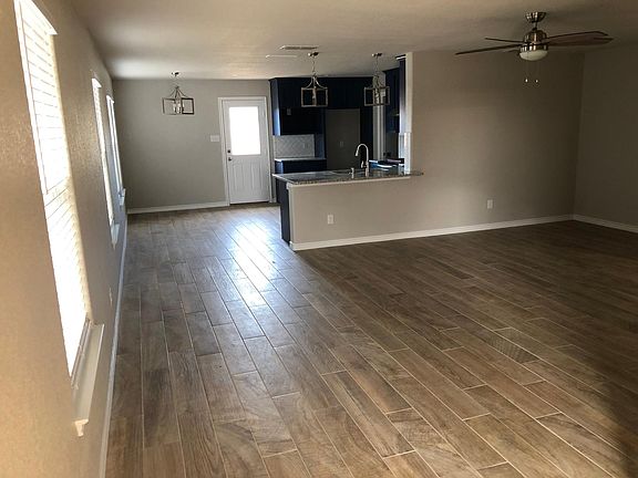 2nd image of 1374 Emily Ct