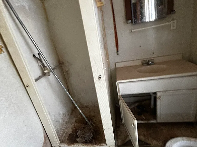 106 Locust St — Photo 14