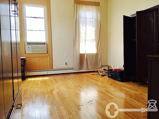 Rented by Brooklyn Key | media 24