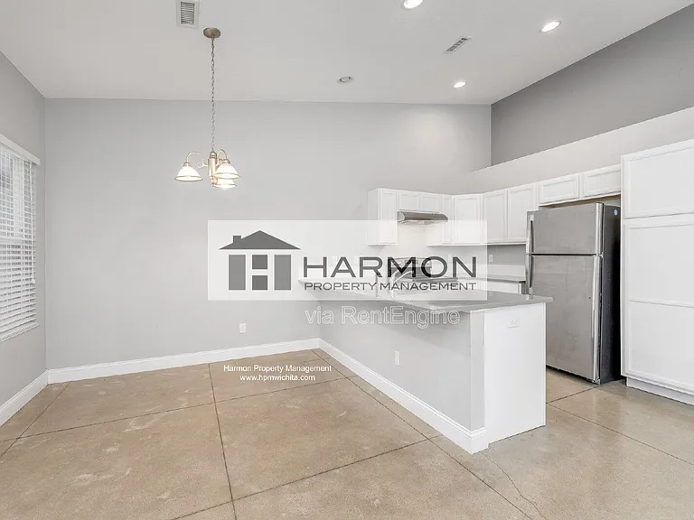 5326 N Hillside St #129 — Photo 3