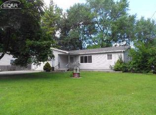 1133 E Schumacher St, Burton, MI 48529