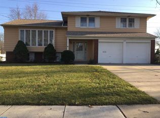 610 Hilltop Rd, Cinnaminson, NJ 08077