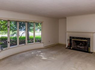 75 Fox Point Dr, Appleton, WI 54911