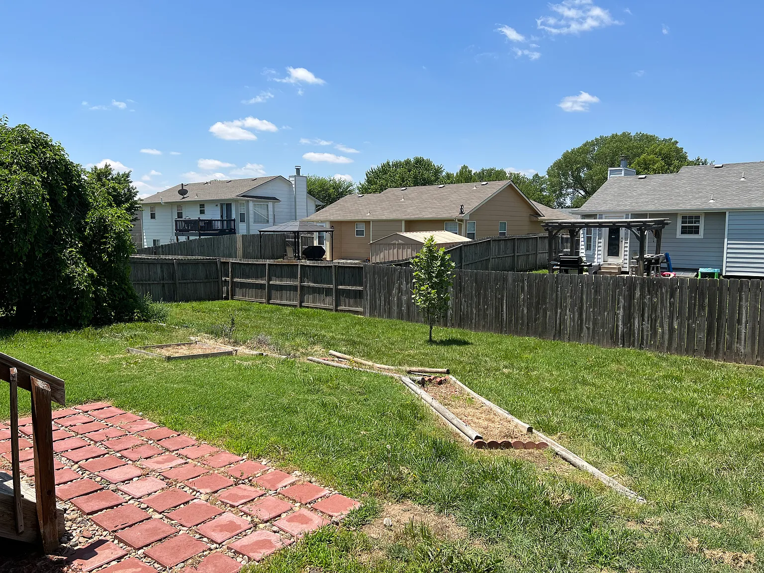 3 bed, 2312 sqft, $1,750 — Photo 4