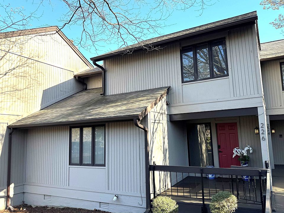 1st image of 226 River Point Rd