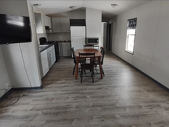 2nd image of 1808 Blue Jay Ct #6