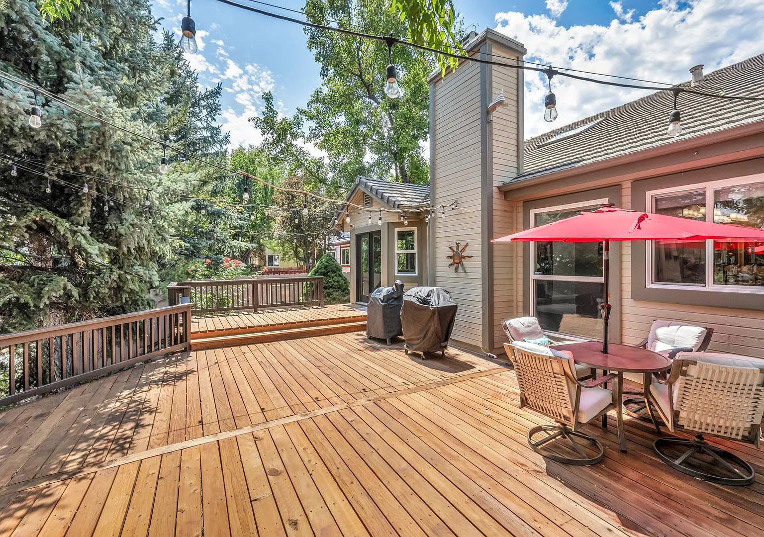 Amazing Fully Furnished Single-Story Farmhouse Retreat | All Utilities Included | Prime Location — Photo 3