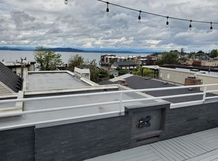 3824 Beach Dr SW APT 302, Seattle, WA 98116
