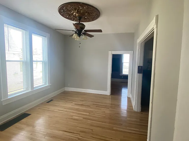 80 King Ave — Photo 38