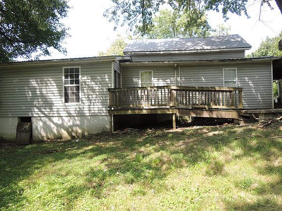 5th image of 308 White Oak St