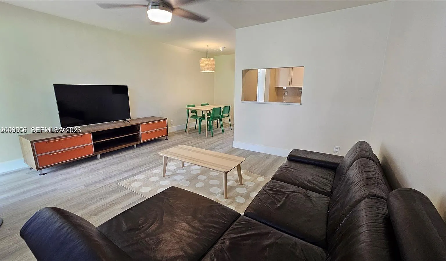 Town Colony Condo — Photo 2