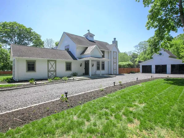 6 Moriches Avenue, East Moriches, NY 11940