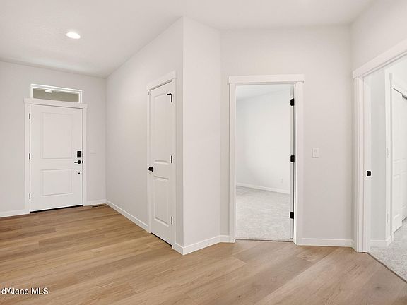 4th image of 7628 N Girard Cir