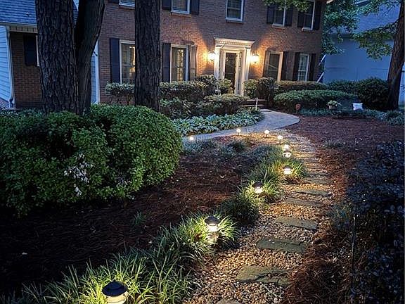 3rd image of 2168 Westbury Ct SW