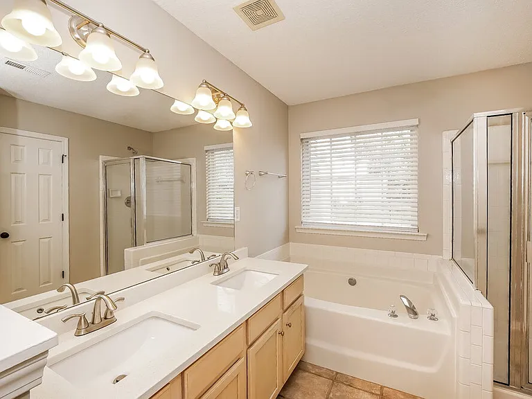 1039 Sandy Point Dr SW — Photo 11