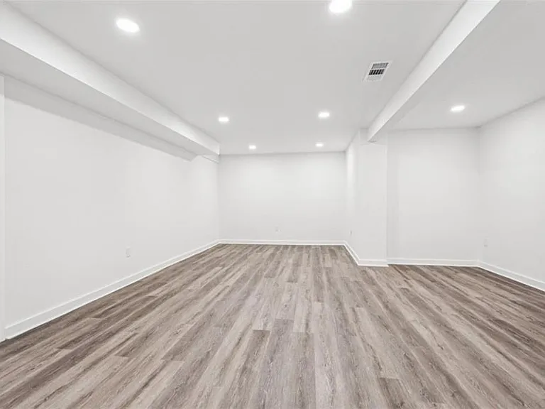 119 Kelso Dr SW — Photo 30