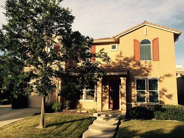 6042 Riverbank Cir photo 1